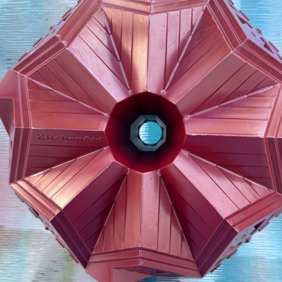 Bundt Cake Pan By Kitchen Aid Cast Aluminum Little Village Scene EUC - Picture 3 of 6